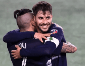 alt Carles Gil renueva su contrato como jugador designado de New England Revolution hasta 2026